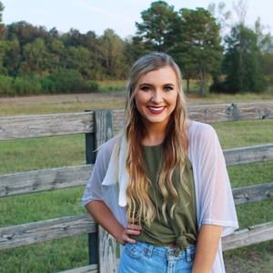 Meet your Posher, Tiffany